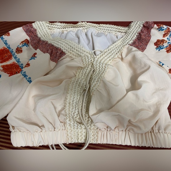 - URSIME Bohemian Floral Women's Top - Picture 4 of 7